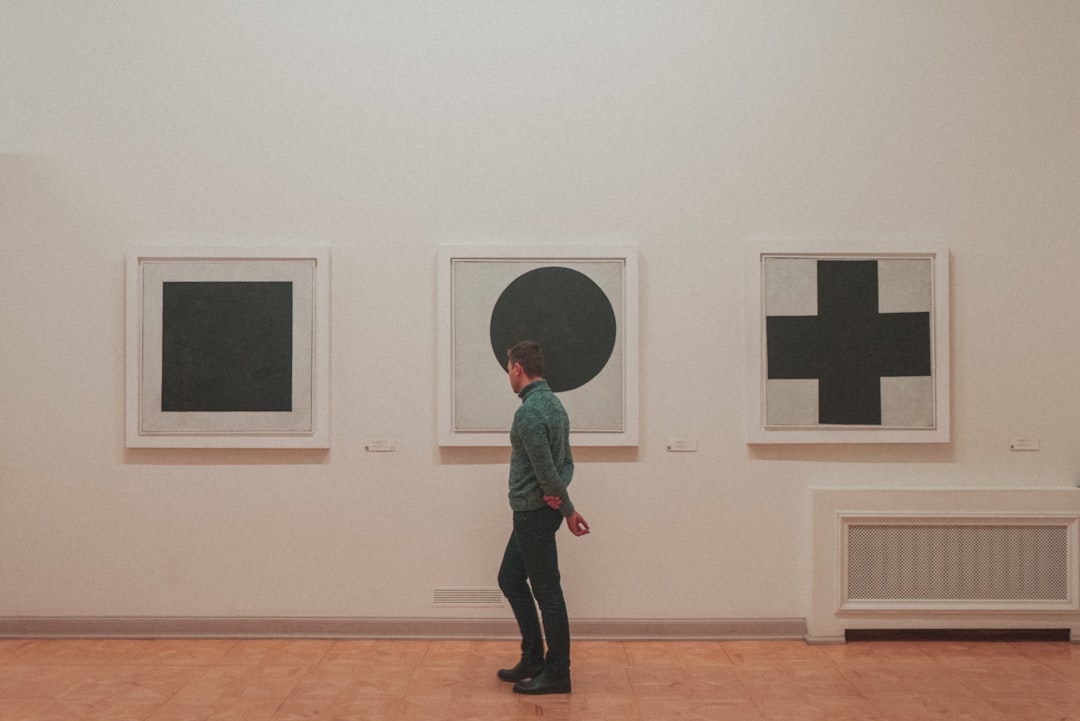 Photo art versus kitsch