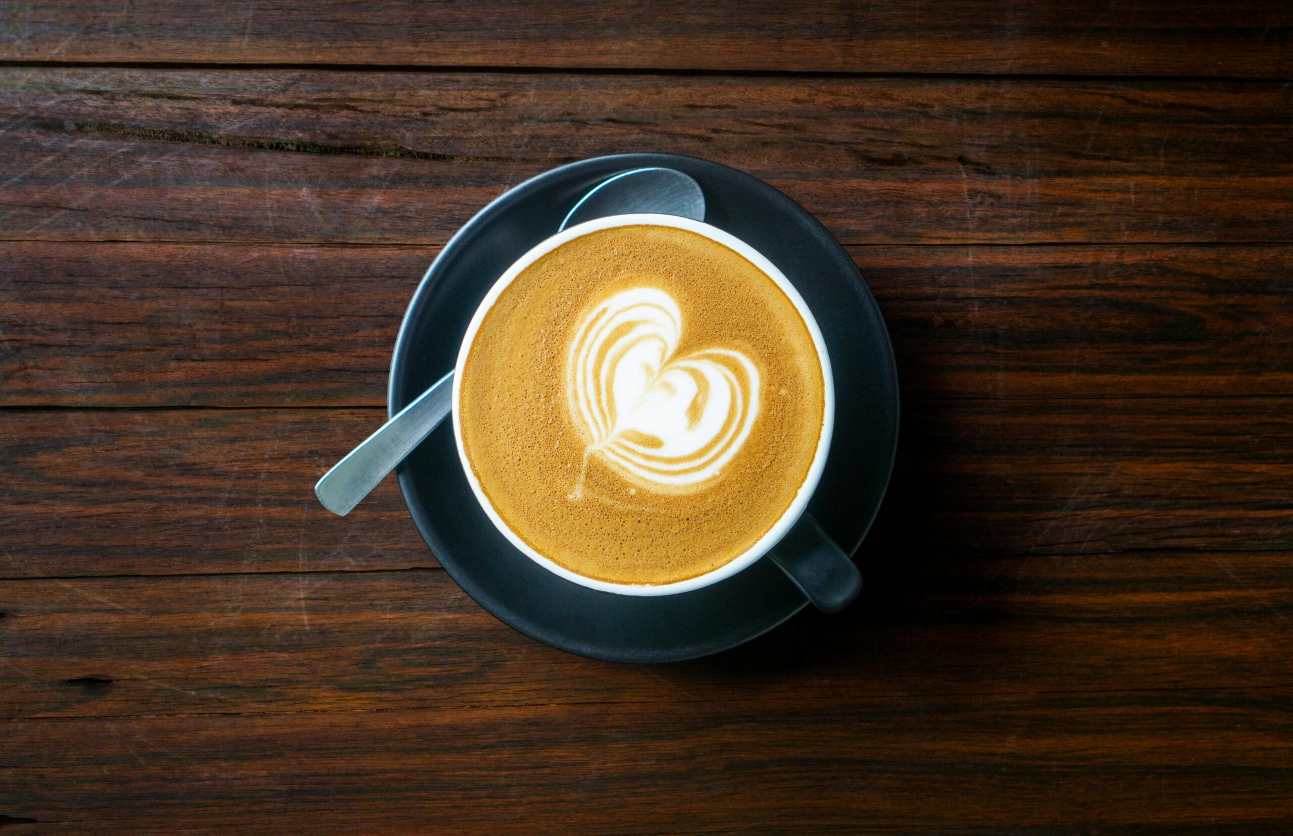 Cum găsești echilibrul între calitate și preț în alegerea cafelei – Cafemagia